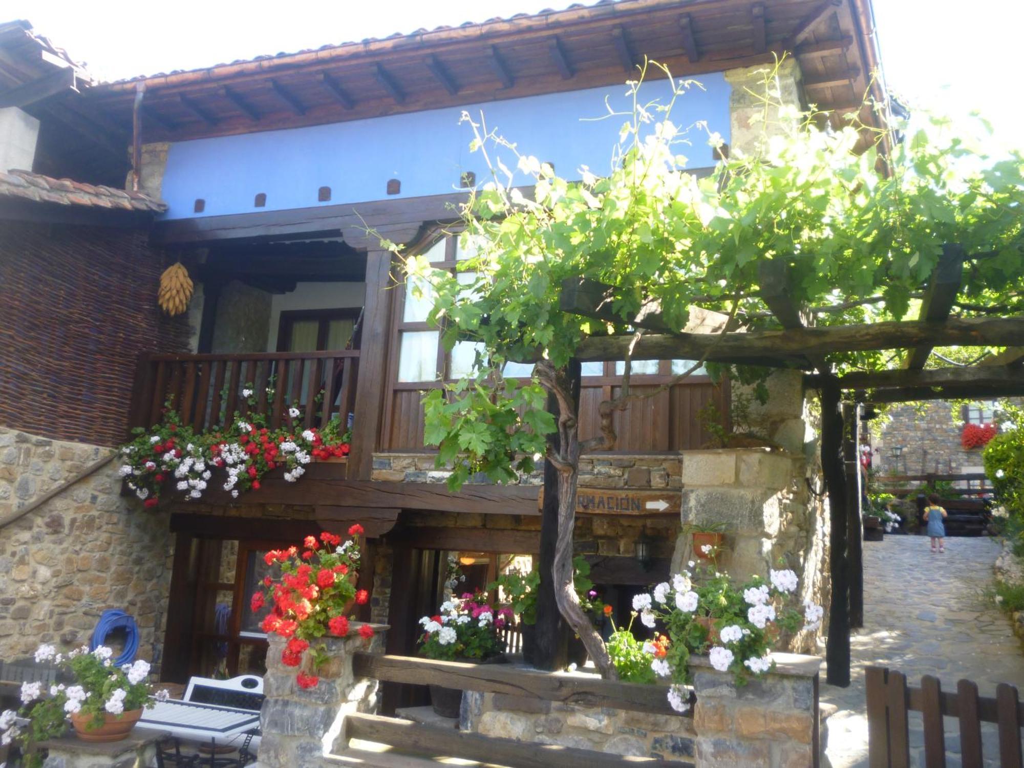 Apartamentos Samelar Camaleño Exterior foto
